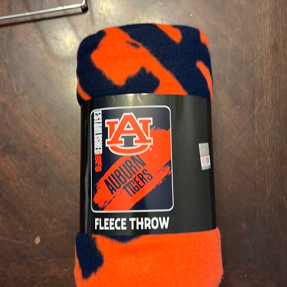 Fleece Auburn Throw